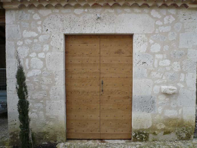 t-porte-en-chene–vieillie-avec-clous
